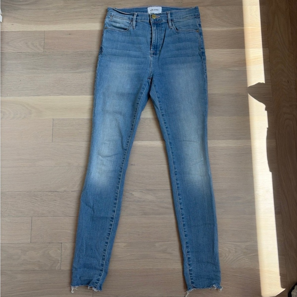 Frame Denim Skinny Jeans in Light Blue Wash